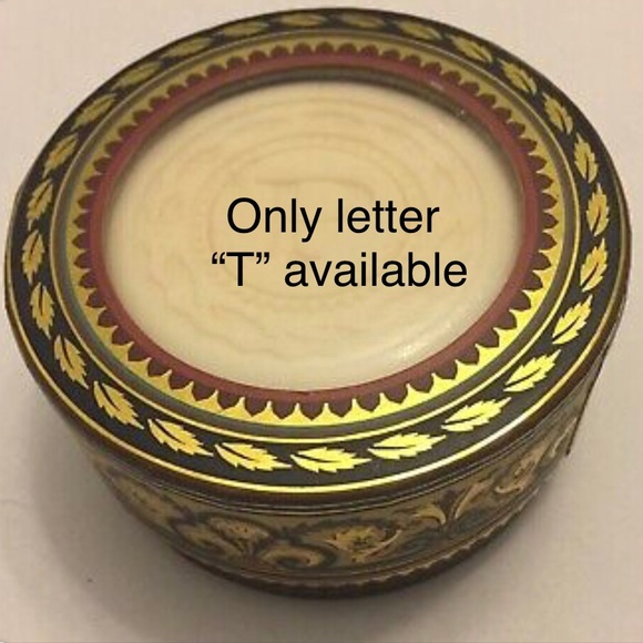 T-Monogrammed Lemon Verbena Soap - Punch Studio - Picture 6 of 8